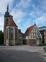 Schillerplatz mit Blick auf die Stiftkirche