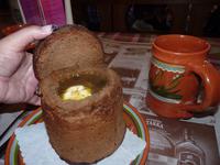 Steinpiltzsuppe in Brot und Kwas