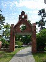 Eingang zum Kirchhof Nidden [