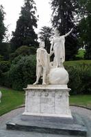 Bellagio Villa Melzi - Statue von Dante und Beatrice