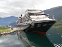 Queen Elizabeth in Flam