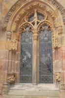 Alle Fenster reich verziert