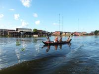 Bootsfahrt bei Kompong Khleang