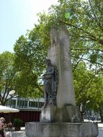 Denkmal “Mutter Kinzig” vom Bildhauer Franz-Xaver Reich