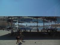 Marseille beim Alten Hafen mit neuem Spiegeldach