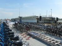 Mit der MS Serena am Abschlussdamm