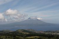 Faial: Krater Caldeira - Blick zum Pico 