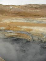 Blubbernde Schlammlöcher und Schwefelgeruch