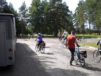 Radgäste während des Etapenstarts im Estland