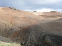 Das Gebiet ist vom Lavastrom des Vulkanausbruchs im 18. Jh gezeichnet