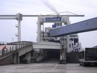 Unsere Fähre legt an und wird entladen