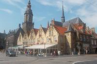 am Marktplatz von Veurne