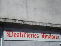Schild vor Desillerie