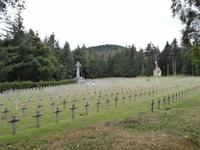 Französischer Soldatenfriedhof 1. Weltkrieg am Centre de Vacances Le Vallon