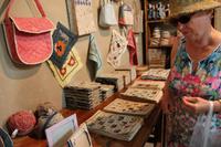 in der Seidenpapierfabrik Koni Ghil Meros in Samarkand