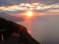 Sonnenaufgang an der Amalfiküste