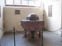 Taufbecken im Limburger Dom