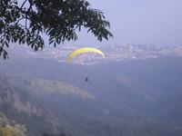 Gleitschirmflieger am Mottarone/ Lago Maggiore