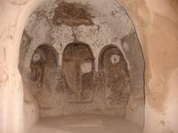 Zelve-Tal - im Inneren der Weintrauben-Kirche