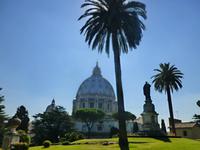 Vatikanische Gärten (Blick auf die Peterskirche)