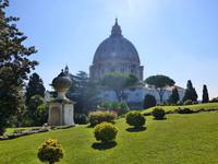 Vatikanische Gärten (Blick auf die Peterskirche)