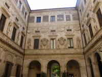 Innenhof des Palazzo Spada