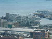 AIDAbella im Hafen von Boston