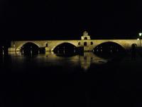 Die Pont d'Avignon auf der „kleinen Rhône“,