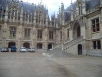 Fassade des Justizpalastes von Rouen