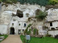 Weinkeller im Felsen