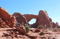Rundgang im Arches-Nationalpark in Utah