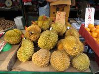 2018_ Markt in Kowloon (Hongkong) - Stinkfrucht