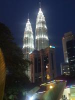 Petronas Towwers in KL bei Nacht