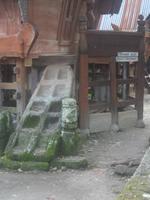 Eingang zu einem Batak-Toba-Haus