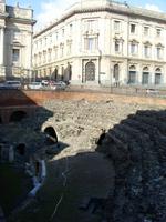 - inmitten der Straßen.