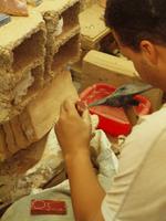 Feinstarbeit bei den Mosaiken