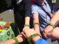 Ärmbänder aus Flachs