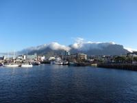 Blick auf die Waterfront und Tafelberg mit Tischtuch