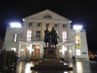 Goethe und Schiller dürfen da nicht fehlen und individuell klingt der Tag aus