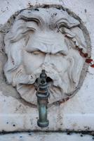 Brunnen Innenhof Schloss Rametz