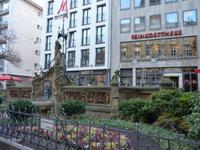 Heinzelmännchen-Brunnen ist ein 1899 vom 