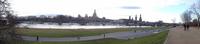 Panoramablick über die Elbe auf die Dresdner Altstadt