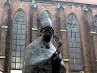 Denkmal für Kardinal Boleslaw Kominek