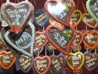 Auf dem Christkindelmarkt am Rathaus