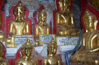 Buddha-Statuen in Pindaya