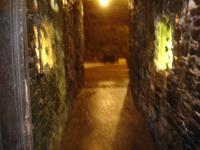 Weingut Hammes in Alken - Eingang zum über 300 Jahre alten Weinkeller