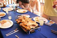 Mittagessen bei den Frauen auf Chira