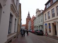 Güstrow, Straße zum Markt mit Stadtpfarrkirche