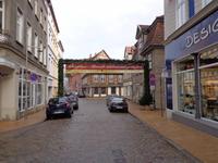 Einer der Eingänge zum Schweriner Weihnachtsmarkt