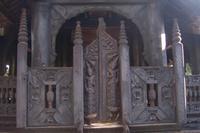 Teakholz-Kloster in Inwa